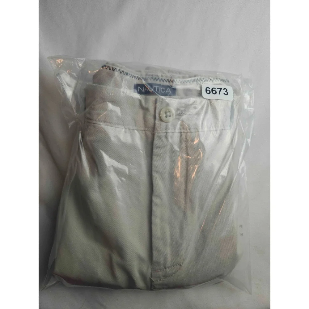 Nautica Shorts Mens Size 33 Khaki Pleated Front Cotton Twill Casual Beach Chino